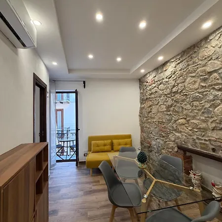 Apartament Auria House *