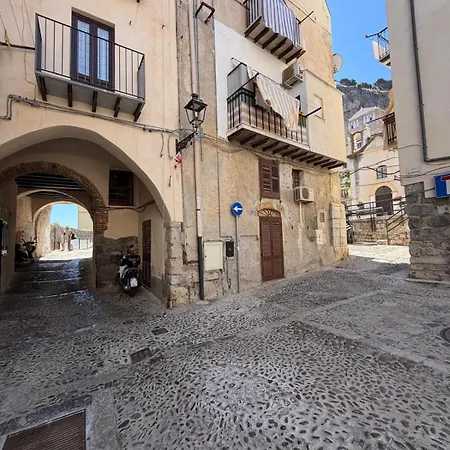 Auria House Cefalù